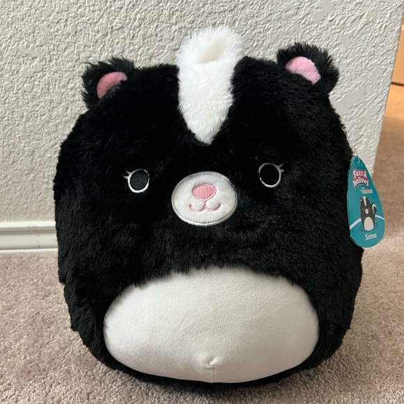 New Selma the Skunk Fuzzamallow Squishmallow - Picture 1 of 15